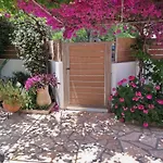 Сasa de vacaciones Lia's Cozy House *
