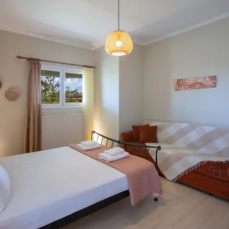 度假居 Lia's Cozy House Apolpaina