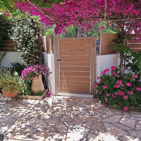 Vakantiehuis Lia's Cozy House *