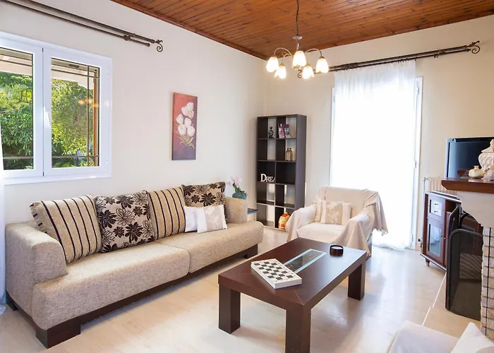 Semesterbostad Lia's Cozy House *